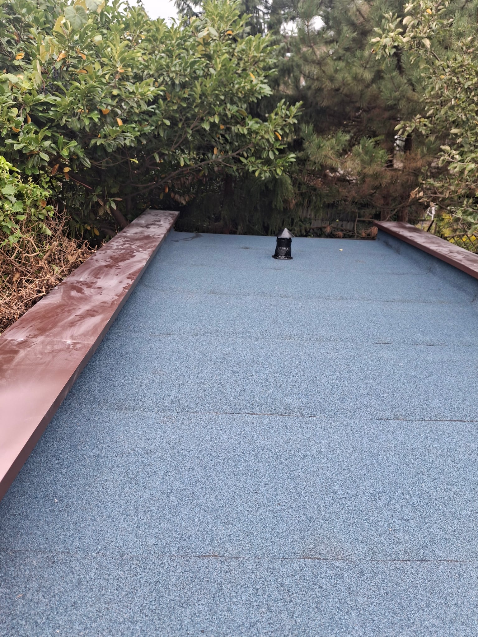 Dach garażu po remoncie